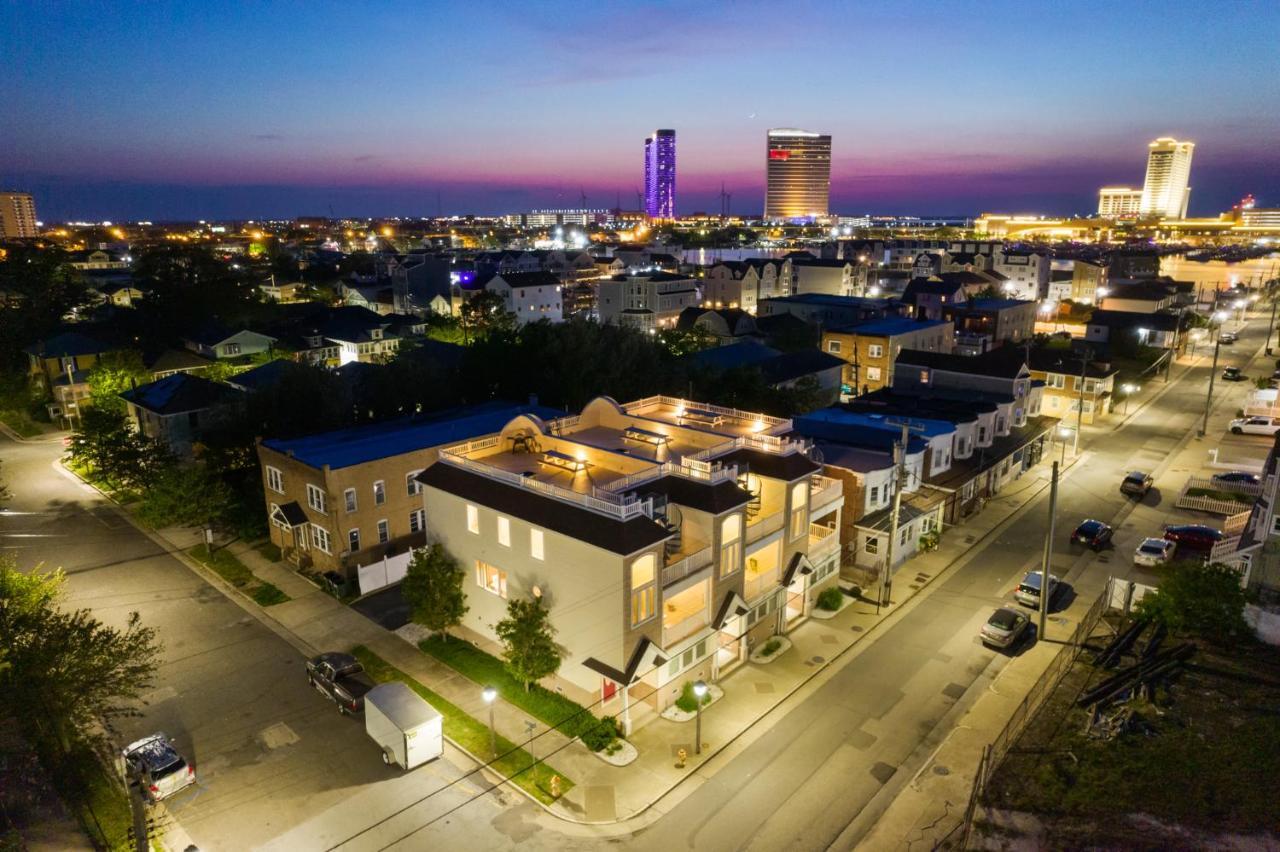 ❤️ The End Townhomes With Stunning Views On One-of-a-kind Rooftop Deck! Wow! Holiday home *
