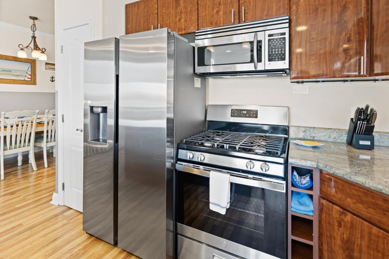 ❤️ The End Townhomes With Stunning Views On One-of-a-kind Rooftop Deck! Wow! Holiday home
